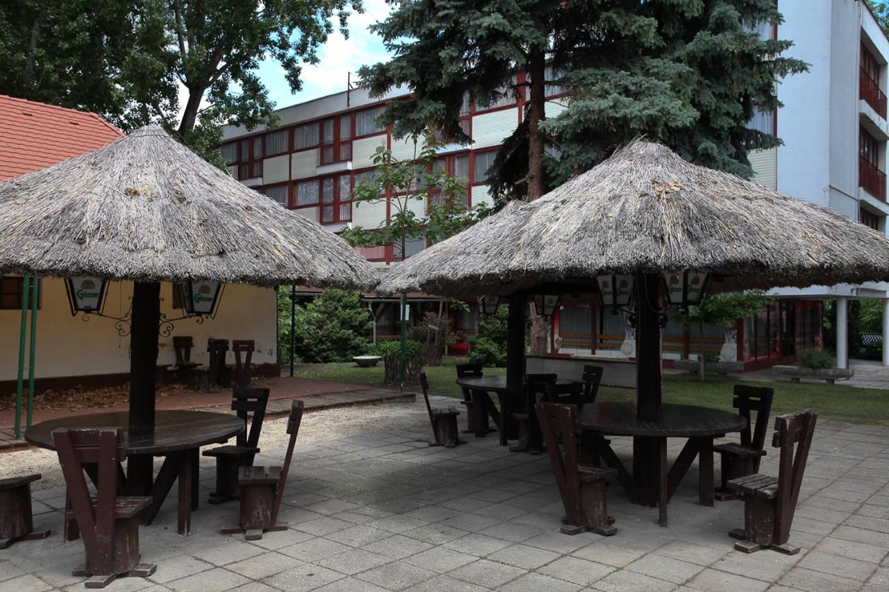 Rev Szallo Balaton Hotel Szantod Exterior photo